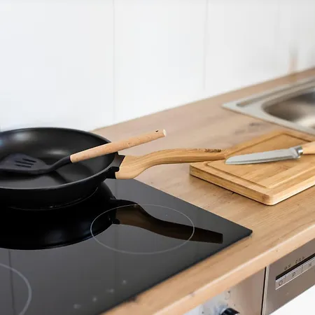 Mayhome - Strandloft Schoenes Studioapartment Mit Balkon, Kueche Und Tiefgarage - Sauna Und Fitness Direkt Nebenan