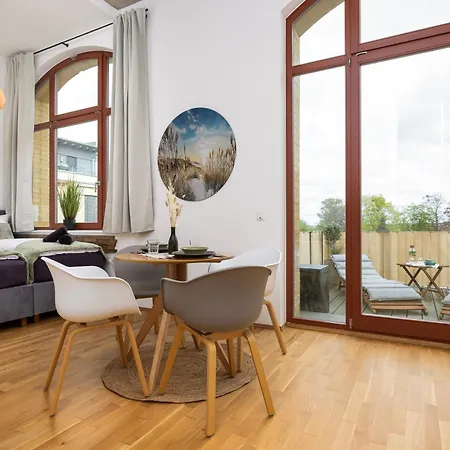 Mayhome - Strandloft Schoenes Studioapartment Mit Balkon, Kueche Und Tiefgarage - Sauna Und Fitness Direkt Nebenan Lägenhet *