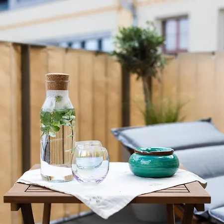 Mayhome - Strandloft Schoenes Studioapartment Mit Balkon, Kueche Und Tiefgarage - Sauna Und Fitness Direkt Nebenan * Chemnitz