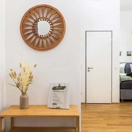 Lägenhet Mayhome - Strandloft Schoenes Studioapartment Mit Balkon, Kueche Und Tiefgarage - Sauna Und Fitness Direkt Nebenan