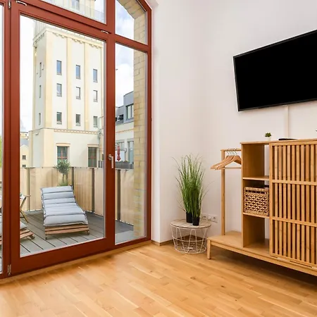 Mayhome - Strandloft Schoenes Studioapartment Mit Balkon, Kueche Und Tiefgarage - Sauna Und Fitness Direkt Nebenan Chemnitz