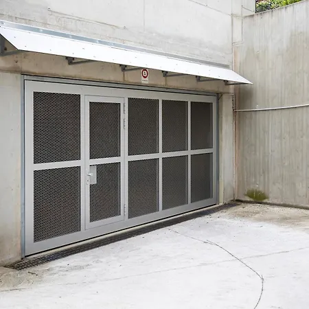 Lägenhet Mayhome - Strandloft Schoenes Studioapartment Mit Balkon, Kueche Und Tiefgarage - Sauna Und Fitness Direkt Nebenan Chemnitz