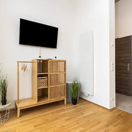 Lägenhet Mayhome - Strandloft Schoenes Studioapartment Mit Balkon, Kueche Und Tiefgarage - Sauna Und Fitness Direkt Nebenan Chemnitz
