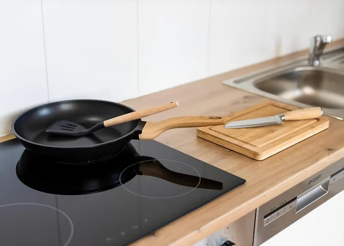 Mayhome - Strandloft Schoenes Studioapartment Mit Balkon, Kueche Und Tiefgarage - Sauna Und Fitness Direkt Nebenan