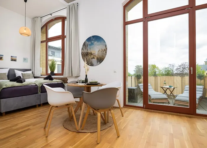 Mayhome - Strandloft Schoenes Studioapartment Mit Balkon, Kueche Und Tiefgarage - Sauna Und Fitness Direkt Nebenan Apartman *