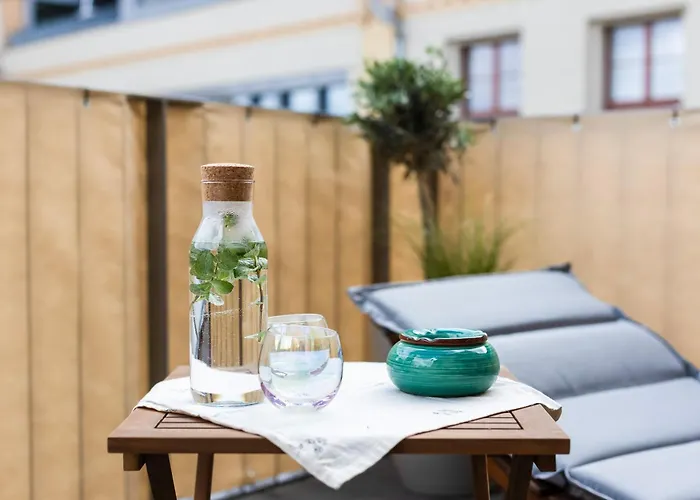 Mayhome - Strandloft Schoenes Studioapartment Mit Balkon, Kueche Und Tiefgarage - Sauna Und Fitness Direkt Nebenan * Chemnitz