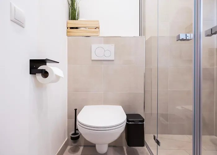 Mayhome - Strandloft Schoenes Studioapartment Mit Balkon, Kueche Und Tiefgarage - Sauna Und Fitness Direkt Nebenan * Chemnitz