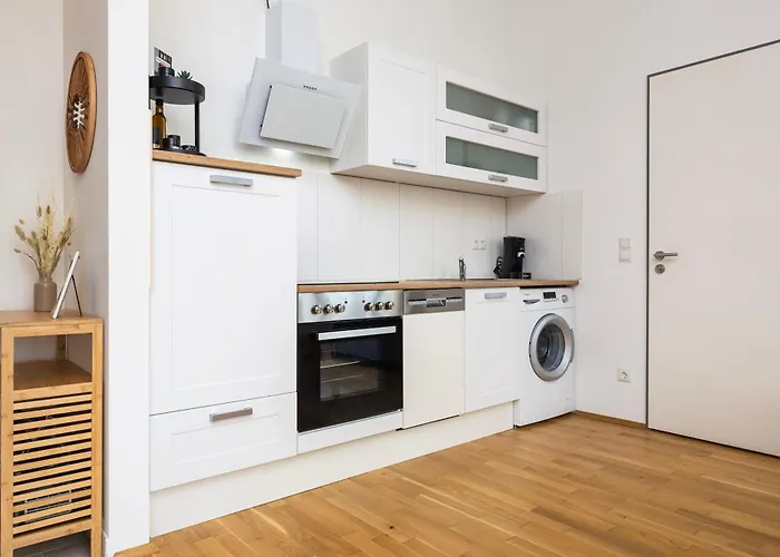 Apartman Mayhome - Strandloft Schoenes Studioapartment Mit Balkon, Kueche Und Tiefgarage - Sauna Und Fitness Direkt Nebenan