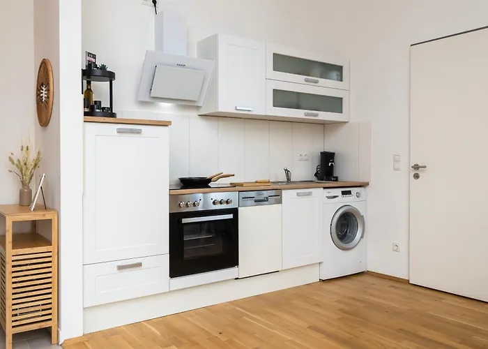 Apartman Mayhome - Strandloft Schoenes Studioapartment Mit Balkon, Kueche Und Tiefgarage - Sauna Und Fitness Direkt Nebenan