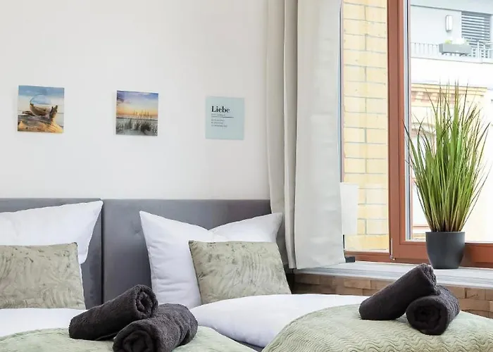 Mayhome - Strandloft Schoenes Studioapartment Mit Balkon, Kueche Und Tiefgarage - Sauna Und Fitness Direkt Nebenan Apartman